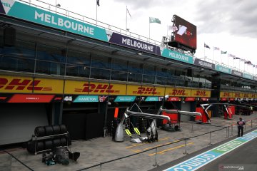 Formula 1 tunda lagi tiga grand prix