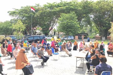 Bappeda Provinsi Gorontalo terapkan rapat di luar ruangan