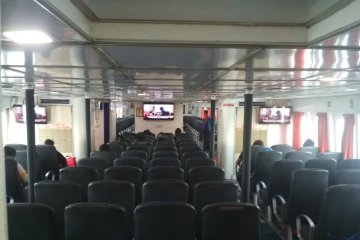 Sepi penumpang antar pulau