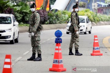 Tentara turun tangan kawal "lockdown" di Malaysia