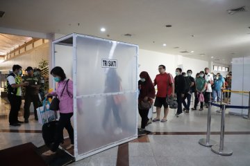 Surabaya pasang dua bilik sterilisasi di Terminal Juanda