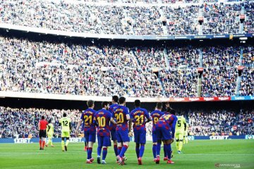 Barcelona jual hak penamaan Camp Nou galang dana lawan COVID-19