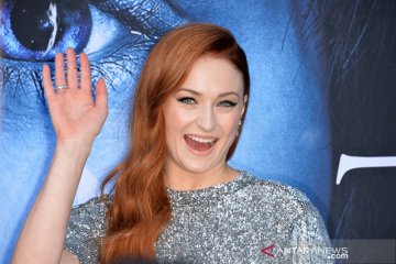 Sophie Turner sindir Evangeline Lilly yang tolak isolasi diri