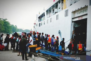 Kapal PT DLU tetap beroperasi angkut logistik ke Pelabuhan Sampit