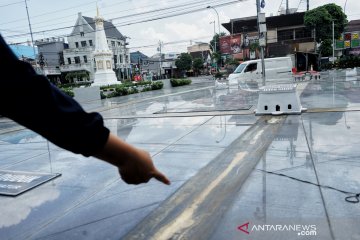 Lempeng miniatur filosofi Yogya hilang