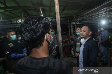 Wali Kota Palangkaraya razia warga yang berkumpul dalam keramaian