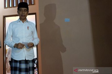 Presiden Jokowi minta para menteri tetap fokus tangani COVID-19