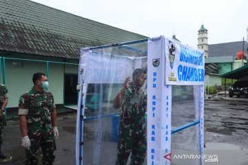 Kodim Rejang Lebong membuat bilik penyemprotan disinfektan