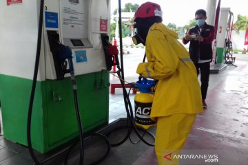 Pertamina semprotkan disinfektan di 100 SPBU di Jakarta