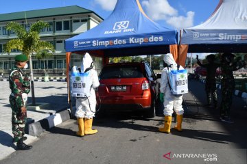 Cegah COVID-19, Polri semprot disinfektan 3.000 titik fasilitas umum