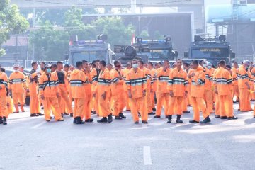 Polda Sumut penyemprotan massal, antisipasi penyebaran COVID-19