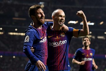 Luis Enrique sebut Iniesta pemain yang paling mendekati Messi