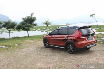 Suzuki XL7 punya spion tengah canggih bisa rekam perjalanan