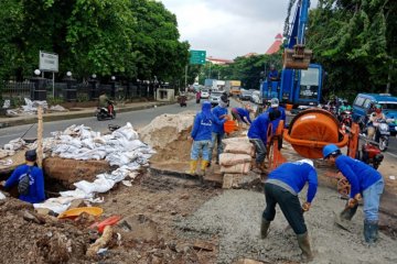 SDA Jaktim normalisasi saluran pemicu genangan Jalan Raya Bogor