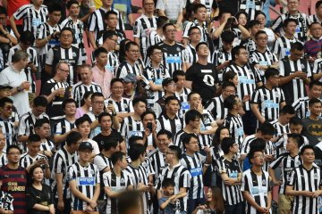 Newcastle klub Liga Premier pertama yang rumahkan stafnya