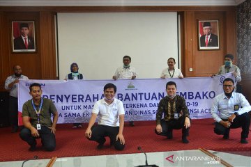 BUMN Aceh serahkan sembako untuk warga terdampak corona