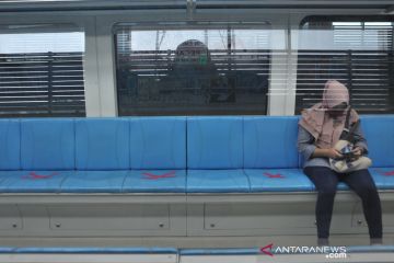 LRT kurangi jam operasional mulai 1 April