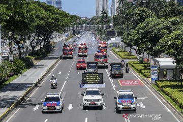 Jalan protokol Ibu Kota Jakarta disemprot disinfektan