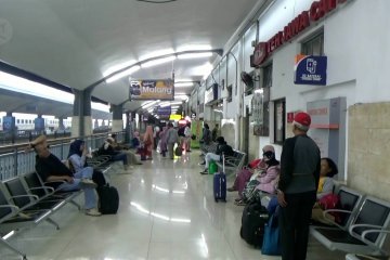 Penumpang di Stasiun Malang turun 40%