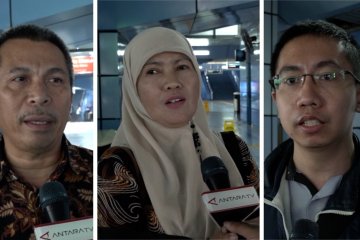 Antisipasi Corona, penumpang commuterline bersikap waspada