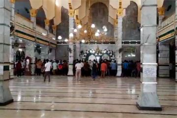 Masjid Jami' Al Munawar Pancoran tetap gelar shalat dzuhur berjamaah