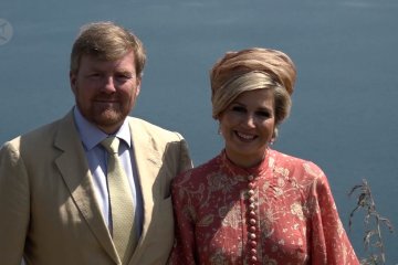 Raja dan Ratu Belanda melancong ke Danau Toba
