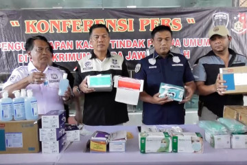 Polda Jateng amankan tiga orang penimbun masker kesehatan