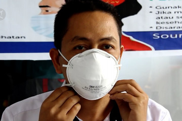 Aksi borong masker akibatkan kelangkaan di Kota Ternate