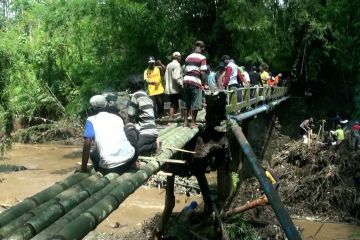 Banjir putuskan akses 7 desa di Kabupaten Malang