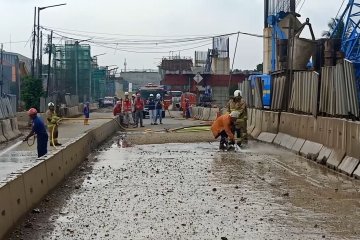 Polisi sterilkan area kebocoran gas di Jalan Raya Bekasi