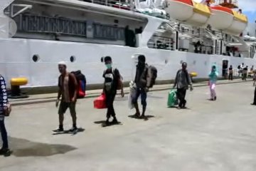 Pelabuhan Ahmad Yani Ternate perketat penumpang masuk ke Maluku Utara