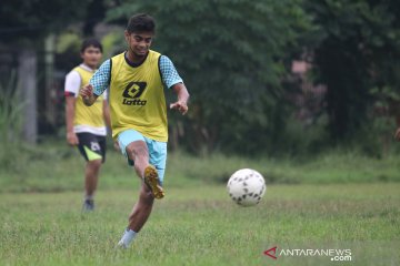 Persik Kediri perpanjang libur pemain