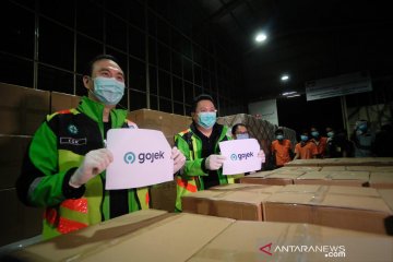Gojek dapat izin impor masker untuk pengemudi dan donasi