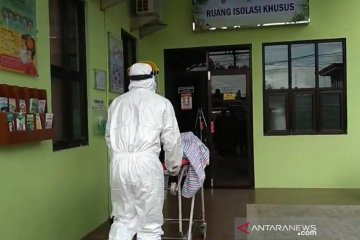 17 PDP corona di Kudus menunggu pengangkut sampel untuk tes swab