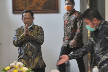Presiden Jokowi minta Tito tegur kepala daerah yang memblokir jalan