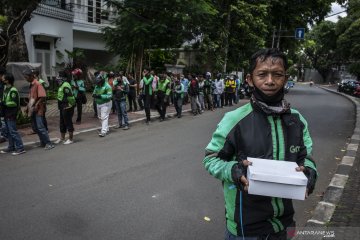 Makanan gratis untuk ojek daring