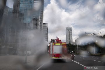 Penyemprotan rutin disinfektan di  Jakarta