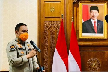 Polda Jawa Timur tindak ribuan orang terkait jaga jarak fisik