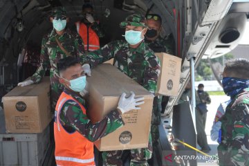 Ribuan APD dan masker untuk penanganan COVID-19 tiba di Bali