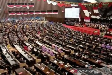 Tantangan transformasi organisasi dan regenerasi parpol di Indonesia