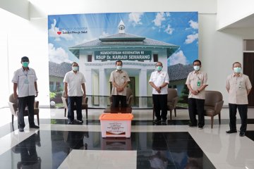 IKA Undip-Djarum Foundation bantu APD atasi corona