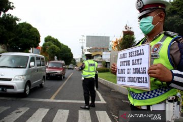 Gugus Tugas COVID-19 harapkan masyarakat diam di rumah antisipasi DBD