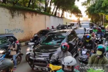 Polda Metro catat jumlah kendaraan turun 21 persen saat PSBB Jakarta