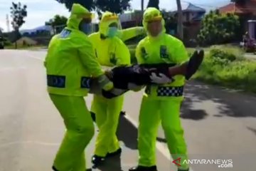 Polisi simulasikan tangani kecelakaan saat pandemi COVID-19