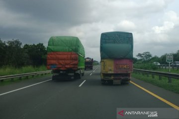 Pengamat imbau PSBB jangan jadi alasan angkut muatan lebih