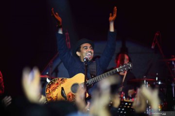 Penyanyi Glenn Fredly tutup usia, inilah potret perjalanan kariernya