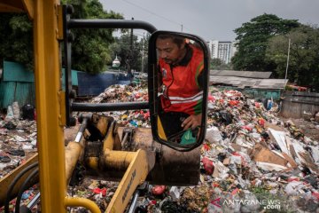 Wabah dan sampah di Ibu Kota