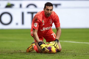 Buffon siap perpanjang kontrak sampai tahun depan