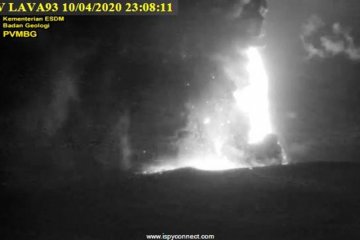 PVMBG sebut suara dentuman bukan karena erupsi Anak Krakatau