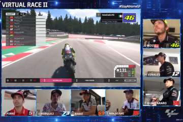 Rossi menikmati debutnya di balapan virtual MotoGP
